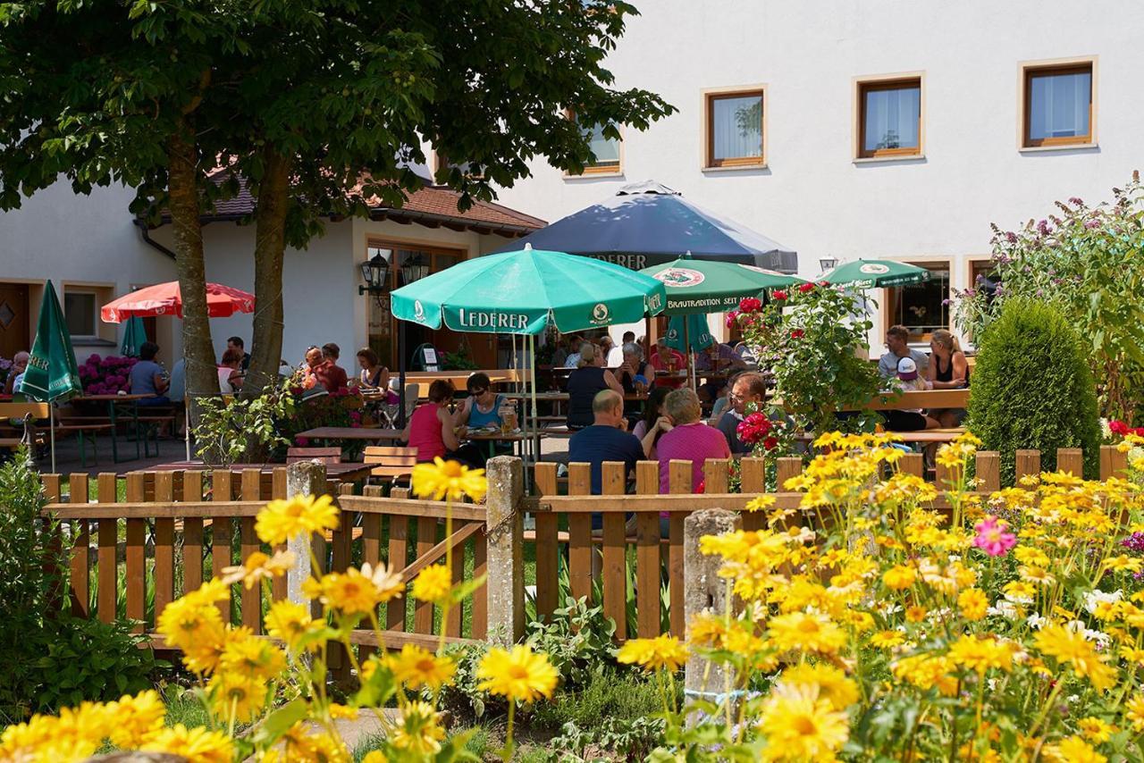Gasthof-Pension Brauner Hirsch in Alfeld - Mittelfranken Exterior foto